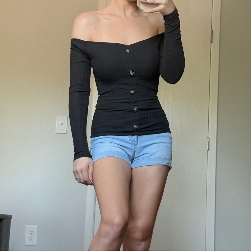 Sexy Black Off the Shoulder Long Sleeve Shirt Mean Girls Women’s XS Faux Buttons